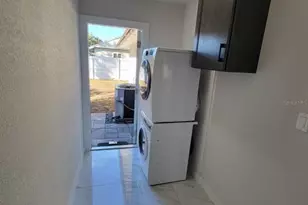 2784 Martin St, Sarasota, FL 34237 - Photo 15