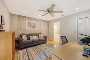 4711 Maid Marian Ln, Sarasota, FL 34232 - Photo 13