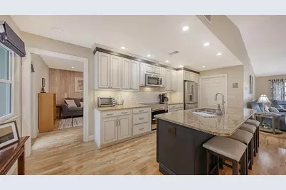 4711 Maid Marian Lane, Sarasota, FL 34232 - Photo 7