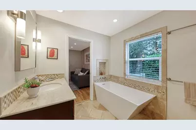 4711 Maid Marian Lane, Sarasota, FL 34232 - Photo 15