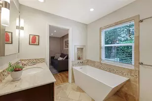 4711 Maid Marian Ln, Sarasota, FL 34232 - Photo 15