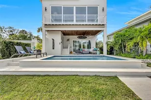 4881 Oxford Dr, Siesta Key, FL 34242 - Photo 15