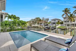 4881 Oxford Dr, Siesta Key, FL 34242 - Photo 19