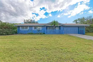 3040 Tyrone Ln, Sarasota, FL 34239 - Photo 9