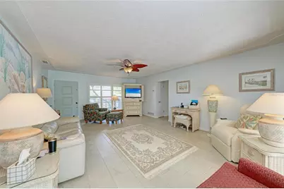 3040 Tyrone Lane, Sarasota, FL 34239 - Photo 13