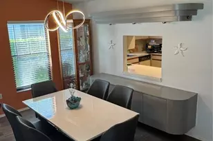 374 Oak Hill Dr, Sarasota, FL 34232 - Photo 3