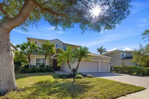 6627 38th Ln E, Sarasota, FL 34243 - Photo 3