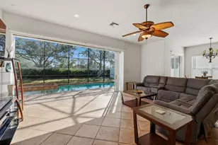 6627 38th Ln E, Sarasota, FL 34243 - Photo 9