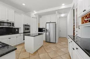 6627 38th Ln E, Sarasota, FL 34243 - Photo 25