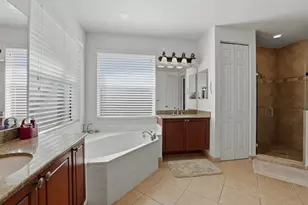 6627 38th Ln E, Sarasota, FL 34243 - Photo 47