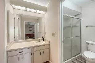 4207 Bowling Green Cir, Sarasota, FL 34233 - Photo 33