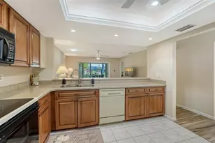 4207 Bowling Green Cir, Sarasota, FL 34233 - Photo 19