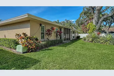 4207 Bowling Green Circle #35, Sarasota, FL 34233 - Photo 43