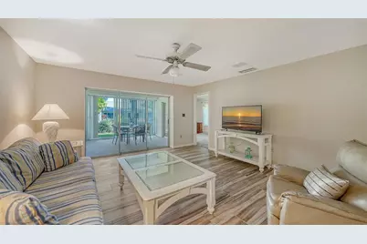 4207 Bowling Green Circle #35, Sarasota, FL 34233 - Photo 21