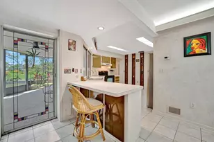 3428 Mineola Dr, Sarasota, FL 34239 - Photo 7