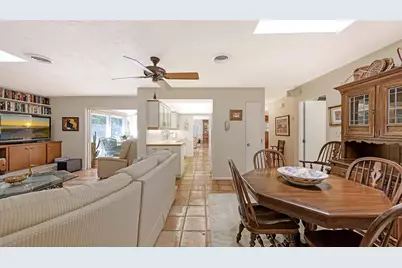 1672 Shoreland Drive, Sarasota, FL 34239 - Photo 19