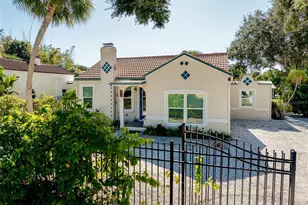 223 Palmetto Rd W, Nokomis, FL 34275 - Photo 3