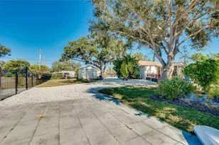 223 Palmetto Rd W, Nokomis, FL 34275 - Photo 73