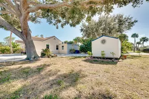 223 Palmetto Rd W, Nokomis, FL 34275 - Photo 85