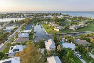 504 59th St, Holmes Beach, FL 34217 - Photo 37