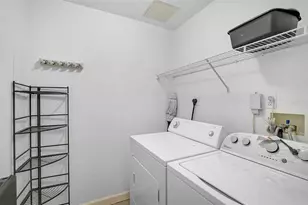 750 N Tamiami Trl, Sarasota, FL 34236 - Photo 19