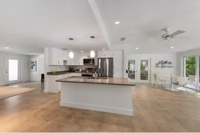 413 Poinsettia Road, Anna Maria, FL 34216 - Photo 9