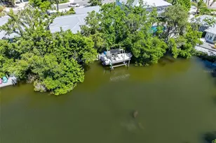 413 Poinsettia Rd, Anna Maria, FL 34216 - Photo 47