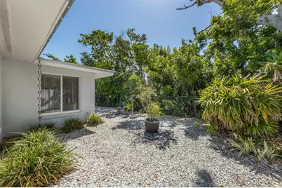 413 Poinsettia Road, Anna Maria, FL 34216 - Photo 23