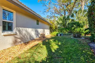 4706 Dundee Dr, Bradenton, FL 34210 - Photo 39