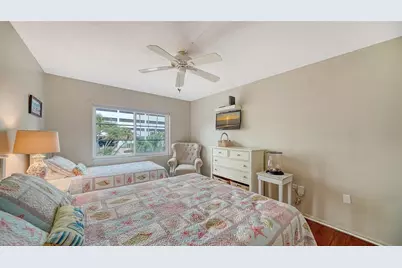 800 Benjamin Franklin Drive #202, Sarasota, FL 34236 - Photo 25