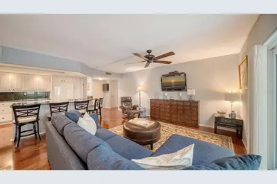 800 Benjamin Franklin Drive #202, Sarasota, FL 34236 - Photo 13