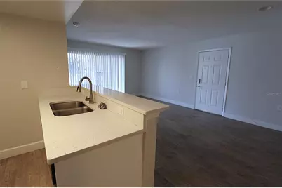 8115 45th Court E #2, Sarasota, FL 34243 - Photo 3