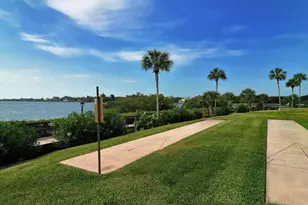 1648 Stickney Point Rd, Sarasota, FL 34231 - Photo 33