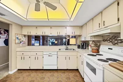 4101 Center Gate Boulevard #1, Sarasota, FL 34233 - Photo 15