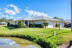 4101 Center Gate Blvd, Sarasota, FL 34233 - Photo 3