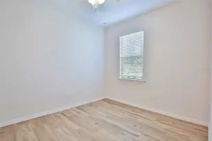 19108 Lappacio St, Venice, FL 34293 - Photo 21