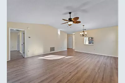 365 Oak Hill Way #32, Sarasota, FL 34232 - Photo 15