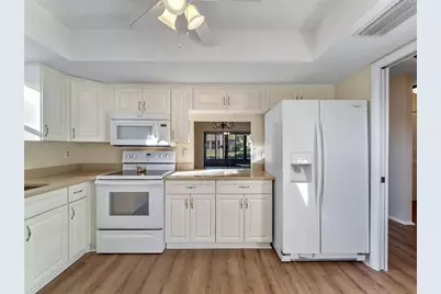 365 Oak Hill Way #32, Sarasota, FL 34232 - Photo 5