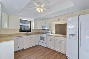 365 Oak Hill Way, Sarasota, FL 34232 - Photo 7