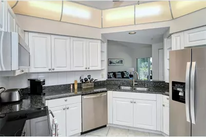 5414 Fair Oaks Street #10-D, Bradenton, FL 34203 - Photo 7