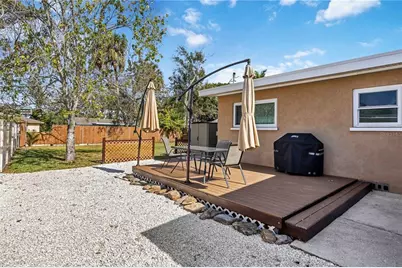 1915 3rd Avenue E, Bradenton, FL 34208 - Photo 27