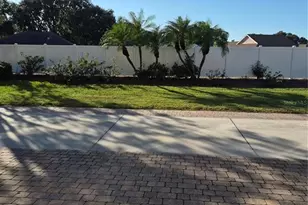 1637 Napoli Dr W, Sarasota, FL 34232 - Photo 3