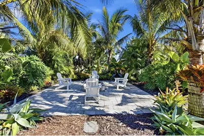 3467 Compound Court, Sarasota, FL 34240 - Photo 9