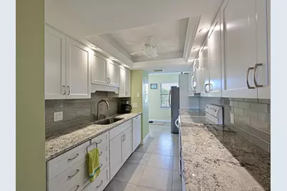 204 3rd Street W #405, Bradenton, FL 34205 - Photo 9