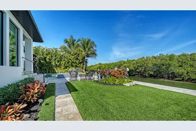 5326 Siesta Cove Drive, Sarasota, FL 34242 - Photo 89