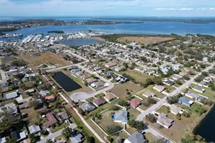 2105 14th St W, Palmetto, FL 34221 - Photo 35