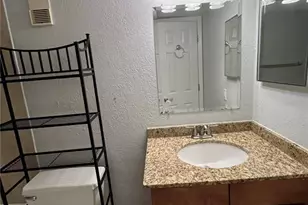 2760 Coconut Bay Ln 2C Ln, Sarasota, FL 34237 - Photo 23