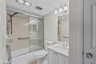 7193 W Country Club Drive N #140, Sarasota, FL 34243 - Photo 15