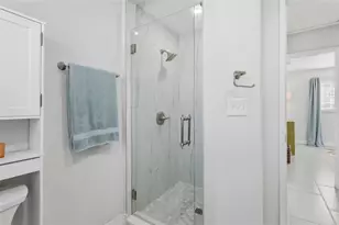 6531 2nd Ave S, Saint Petersburg, FL 33707 - Photo 21