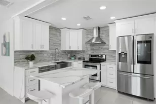 6531 2nd Ave S, Saint Petersburg, FL 33707 - Photo 13